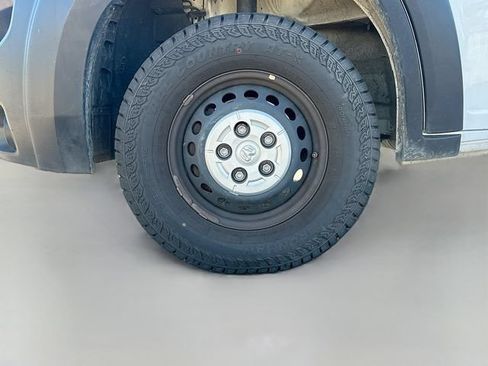 Used 2025 RAM ProMaster 2500 w/ Convenience Group FWD image 28