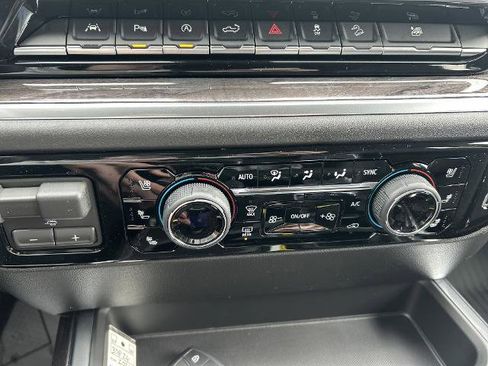 New 2026 Chevrolet Silverado 1500 LTZ w/ LTZ Premium Package image 40