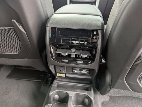 New 2025 Jeep Grand Cherokee L Laredo w/ Luxury Tech Group I image 37