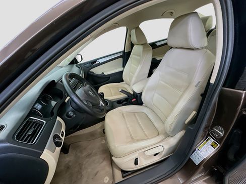 Used 2014 Volkswagen Jetta SE FWD image 13