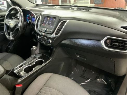 Used 2020 Chevrolet Equinox LT w/ Driver Convenience Package FWD image 9
