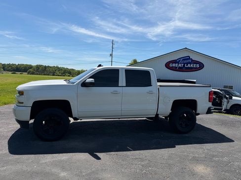Used 2017 Chevrolet Silverado 1500 LT w/ All Star Edition AWD/4WD image 8