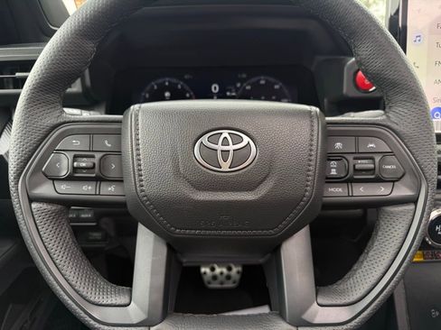 Used 2025 Toyota Tacoma TRD Pro image 24