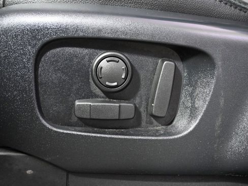 Used 2017 Land Rover Discovery HSE image 14