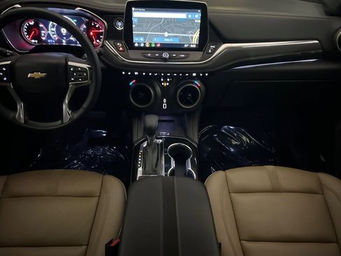 Used 2024 Chevrolet Blazer Premier w/ Enhanced Convenience Package image 4