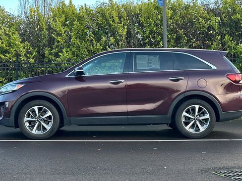 Used 2020 Kia Sorento LX image 7