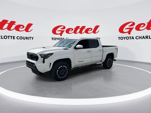 Certified 2025 Toyota Tacoma TRD Sport image 4