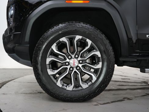 Used 2024 GMC Canyon Denali AWD/4WD image 28