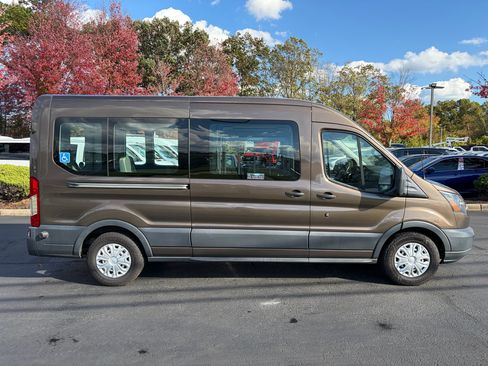 Used 2017 Ford Transit 350 XL image 8