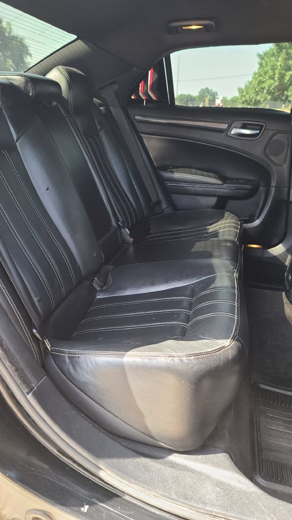 Used 2016 Chrysler 300 S AWD/4WD image 11