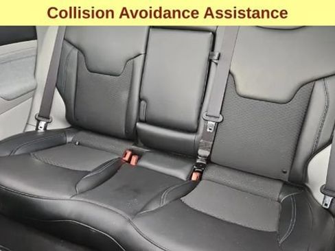 Used 2023 Jeep Compass Latitude w/ Sun and Sound Group AWD/4WD image 7