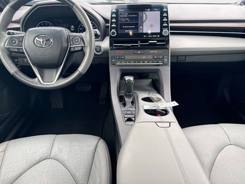 Used 2020 Toyota Avalon Limited image 14