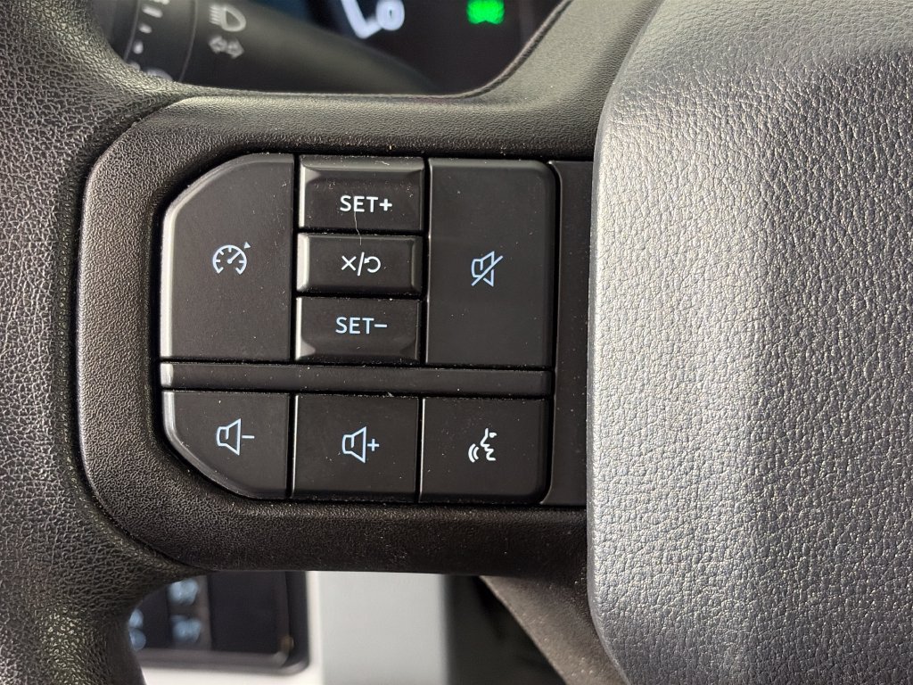 Used 2023 Ford F350 XLT AWD/4WD image 16