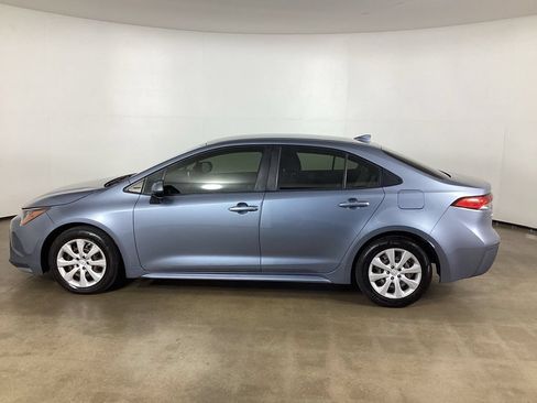 Used 2020 Toyota Corolla LE FWD image 10