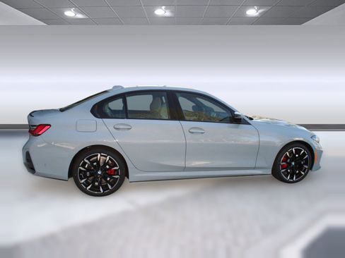 New 2026 BMW 330i Sedan w/ M Sport Package image 8