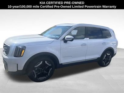 Used 2023 Kia Telluride S w/ S Sunroof Package