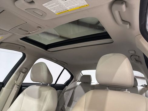 Used 2017 INFINITI Q50 3.0t Premium image 23