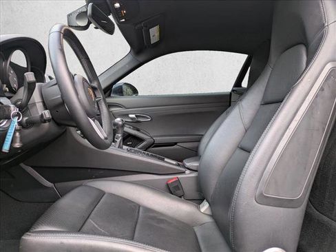 Used 2019 Porsche 718 Cayman S image 16