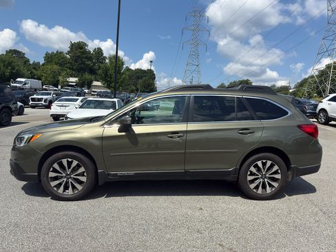 Used 2015 Subaru Outback 2.5i Limited AWD/4WD image 5