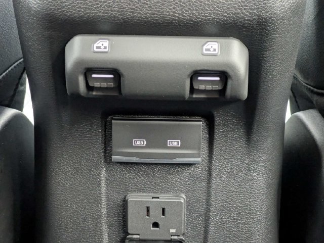 New 2026 Jeep Wrangler Unlimited Sahara AWD/4WD image 15