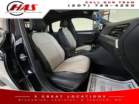 Used 2020 Volkswagen Jetta R-Line FWD image 11