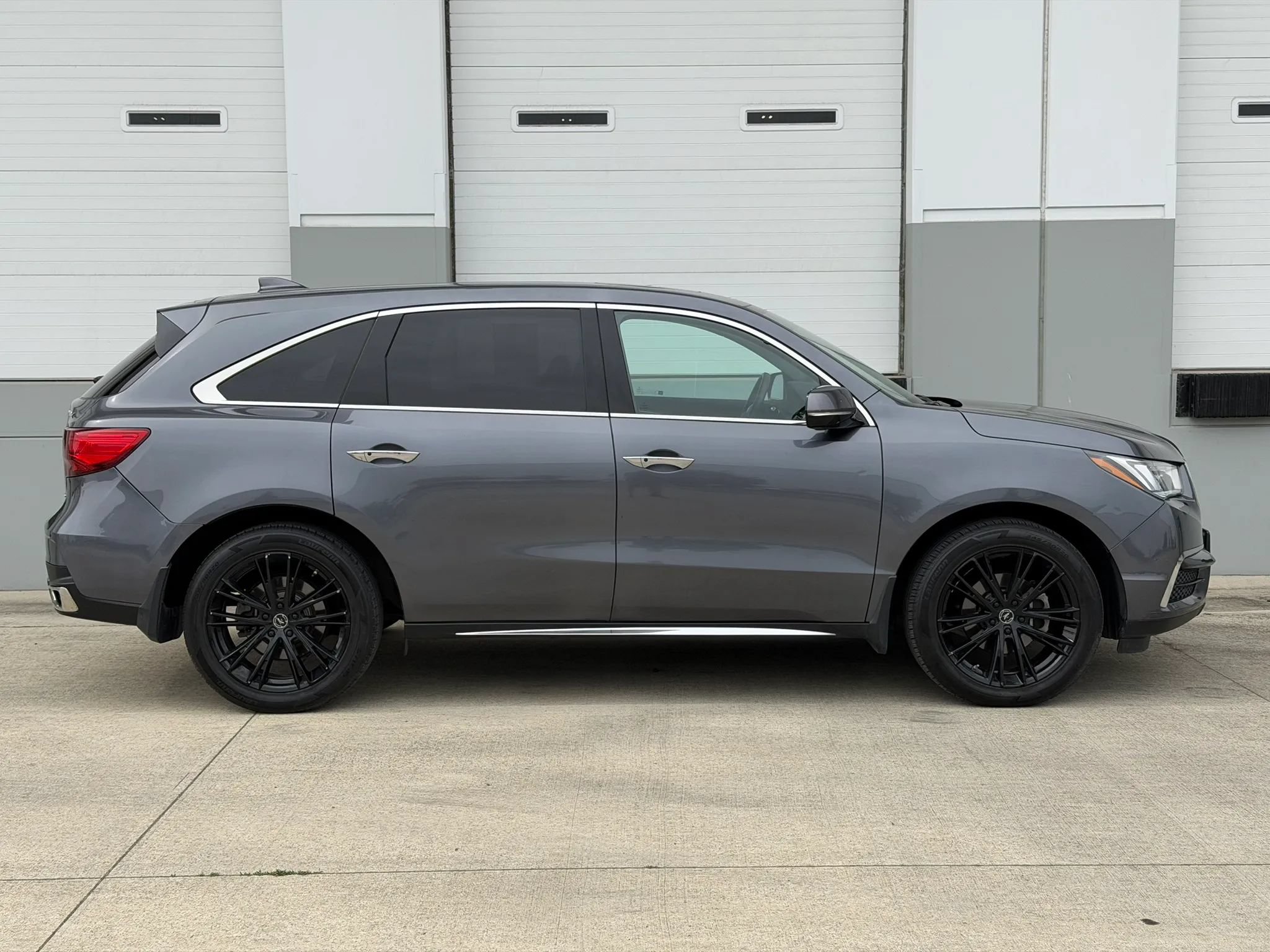 Used 2017 Acura MDX w/ Technology Package AWD/4WD image 7