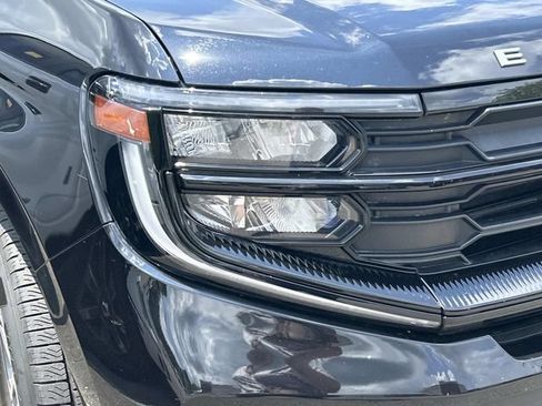 Used 2025 Ford Expedition Active RWD image 4