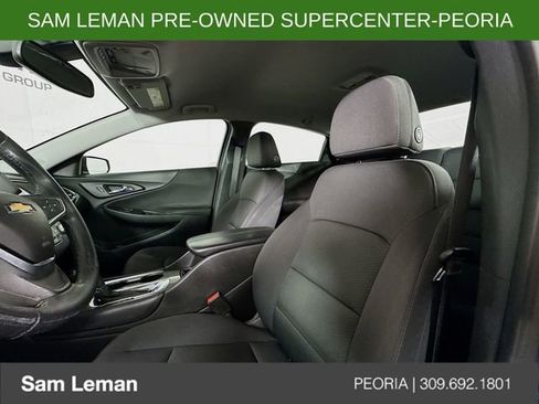 Used 2017 Chevrolet Malibu LT image 19