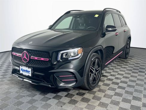 Used 2022 Mercedes-Benz GLB 250 4MATIC image 2