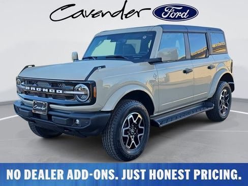 New 2026 Ford Bronco Outer Banks AWD/4WD image 8
