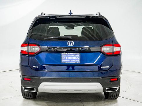 Certified 2025 Honda Pilot Touring image 7