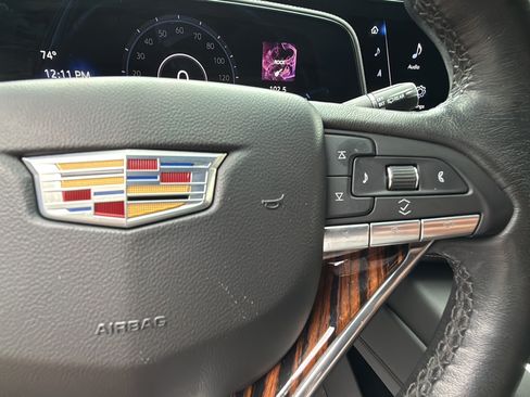 Certified 2024 Cadillac Escalade ESV Premium Luxury w/ LPO, Floor Liner Package AWD/4WD image 39