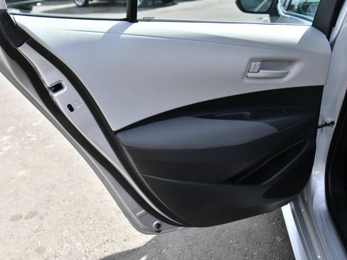 Used 2025 Toyota Corolla LE w/ LE Premium Package FWD image 35