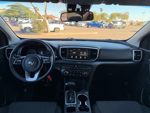 Used 2021 Kia Sportage LX image 23