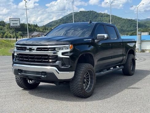 Used 2022 Chevrolet Silverado 1500 LT AWD/4WD image 25