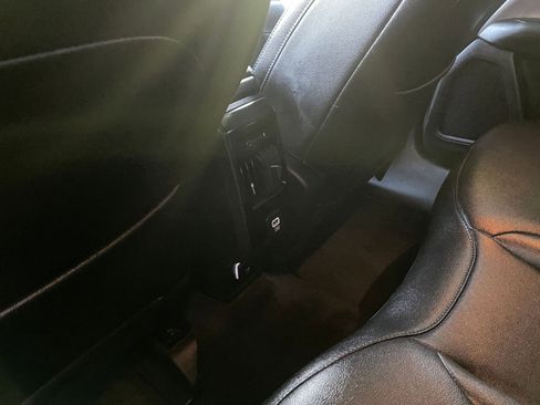 Used 2025 Jeep Compass Limited image 24