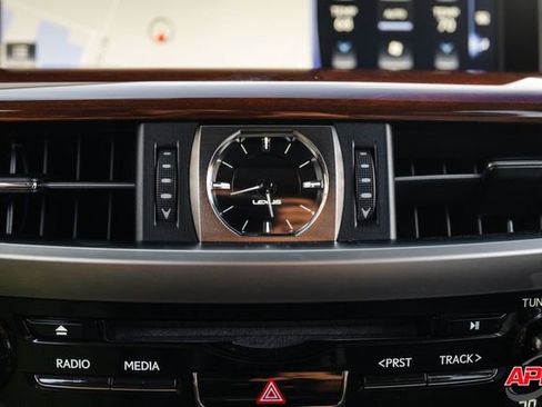 Used 2021 Lexus LX 570 4WD w/ Luxury Package image 66