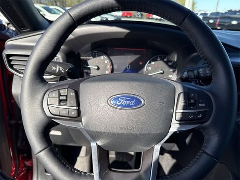 Used 2020 Ford Explorer Limited image 25