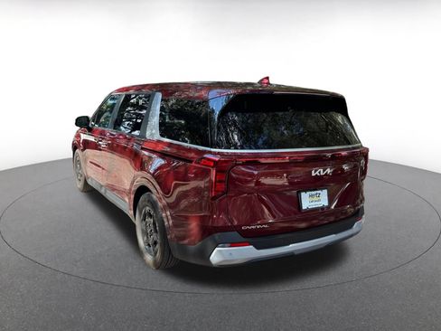Used 2026 Kia Carnival FWD image 5