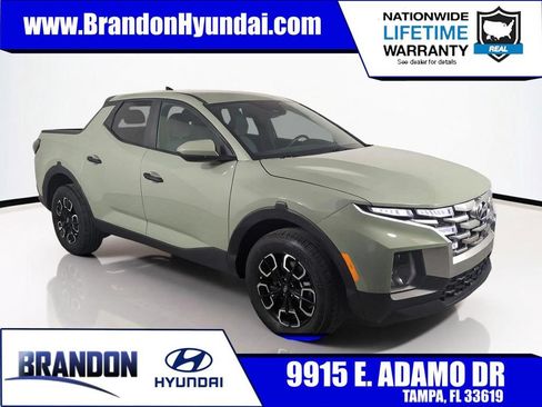Used 2024 Hyundai Santa Cruz SE FWD image 1