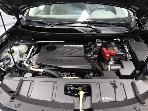 Certified 2025 Nissan Rogue SV image 13