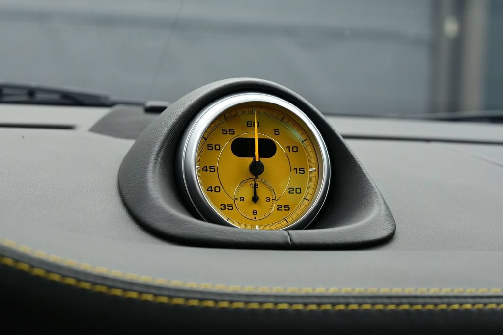 Used 2010 Porsche 911 GT3 RWD image 9