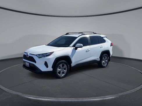 Certified 2024 Toyota RAV4 LE AWD/4WD image 4