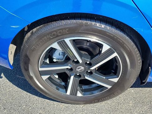Used 2025 Nissan Sentra SV FWD image 6