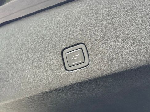 Certified 2024 Cadillac XT6 Premium Luxury w/ LPO, Floor Liner Package AWD/4WD image 16