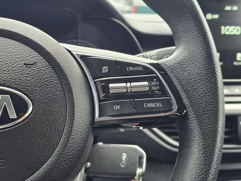 Used 2019 Kia Forte LXS FWD image 16