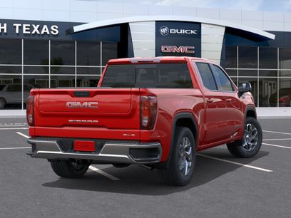 New 2026 GMC Sierra 1500 SLE w/ Preferred Package