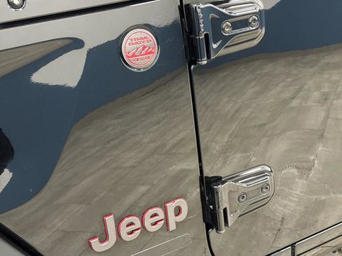 Used 2022 Jeep Wrangler Unlimited Rubicon w/ Xtreme Recon 35" Tire Package image 36