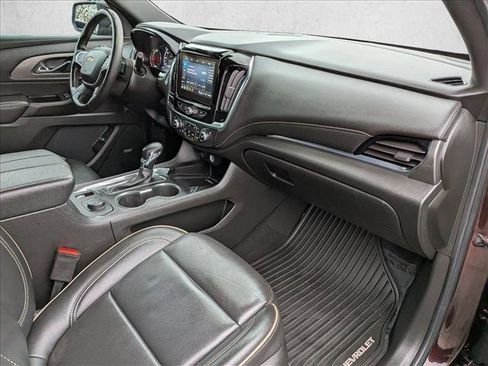 Used 2023 Chevrolet Traverse Premier image 21