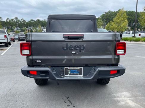 New 2025 Jeep Gladiator Sport image 35